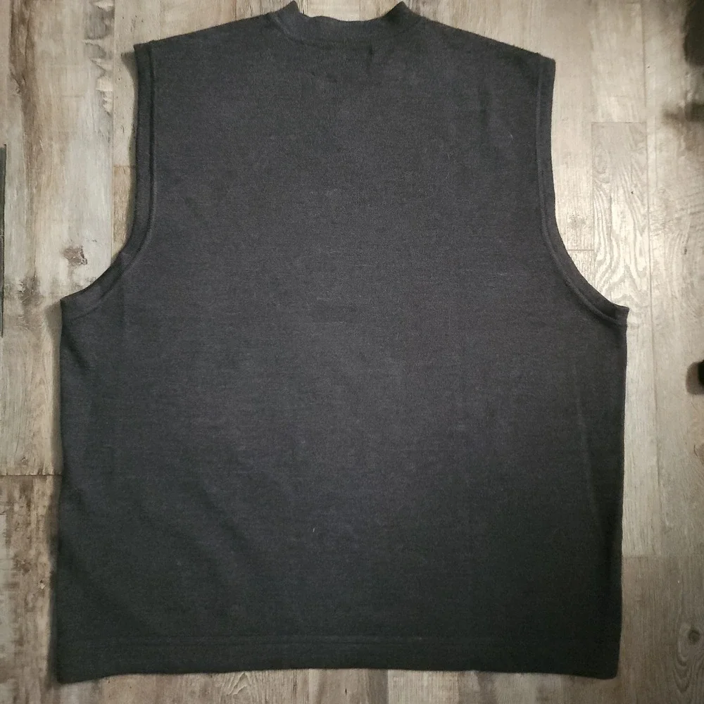 Banana Republic Sweater Vest Mens L Gray Extra Fine Italian Merino Wool V-Neck